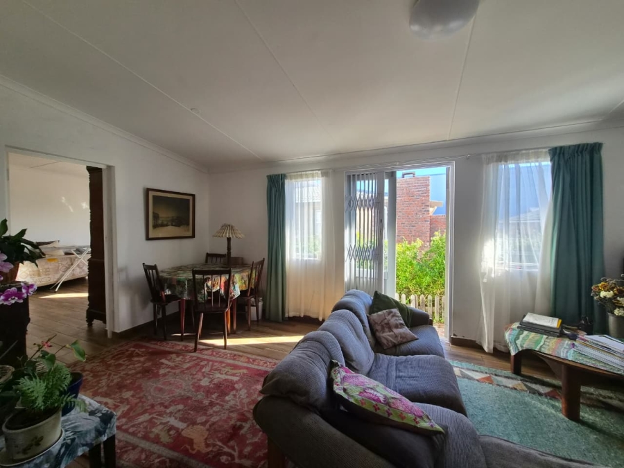 6 Bedroom Property for Sale in Stilbaai Wes Western Cape